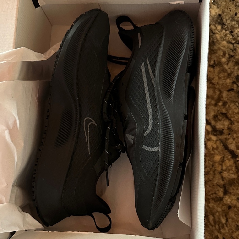 Nike Air Zoom Pegasus 37 Shield Black Anthracite size 10 - Picture 3 of 7